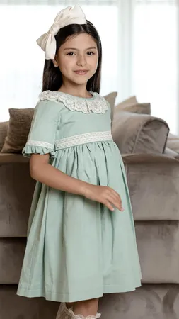 فستان بتصميم اسباني اخضر MIBEBE